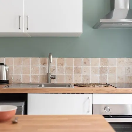 Le Stalingrad - T2 Moderne - A 2 Pas De La Gare