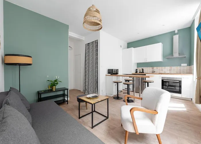 Le Stalingrad - T2 Moderne - à 2 Pas De La Gare Appartement *