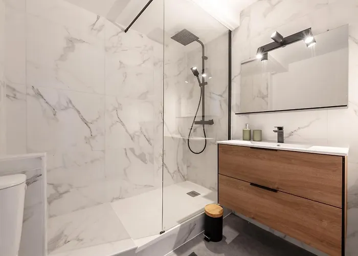 Le Stalingrad - T2 Moderne - à 2 Pas De La Gare Appartement